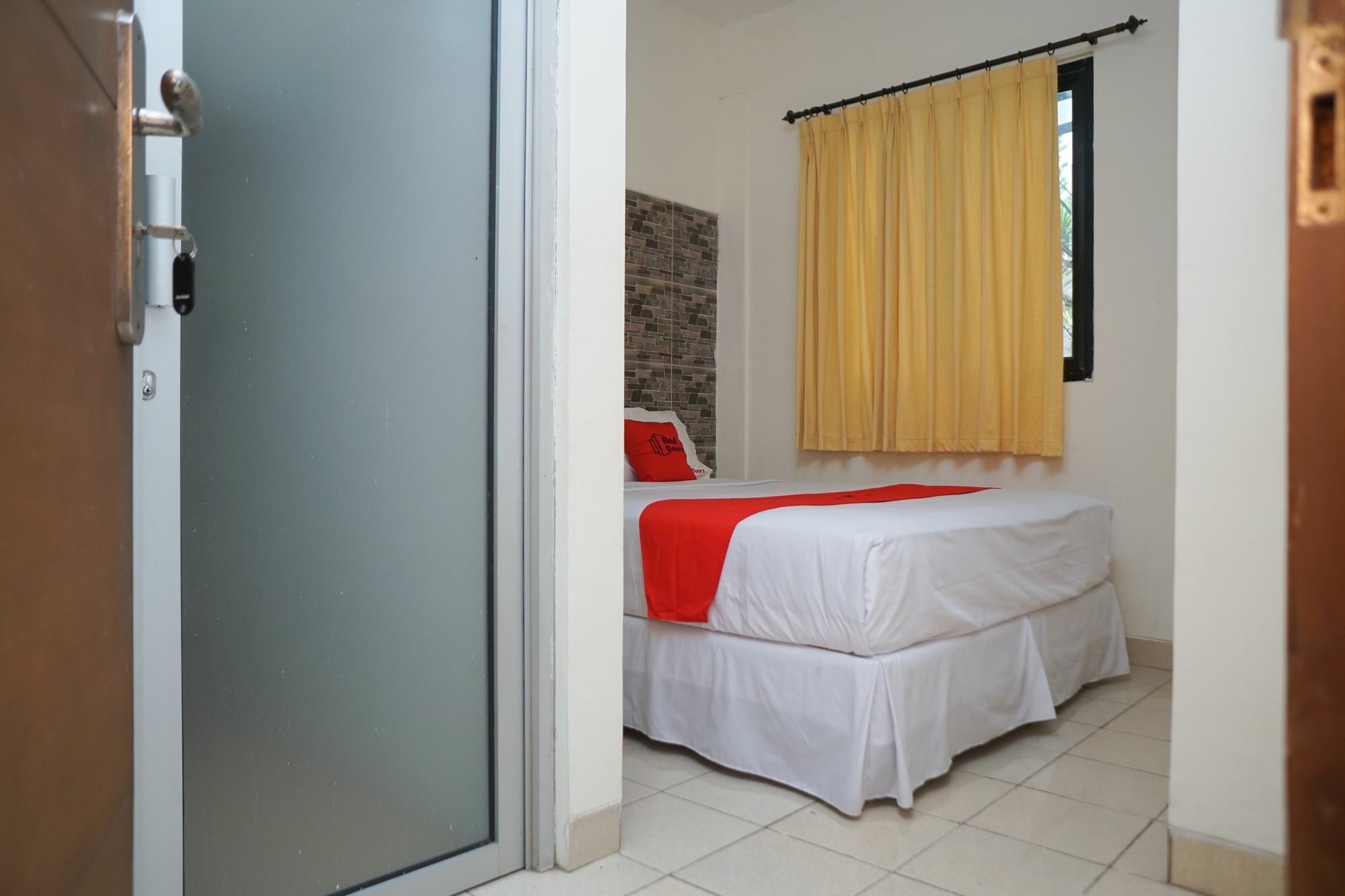 בנדונג Reddoorz Plus @ Ciumbuleuit Area מראה חיצוני תמונה