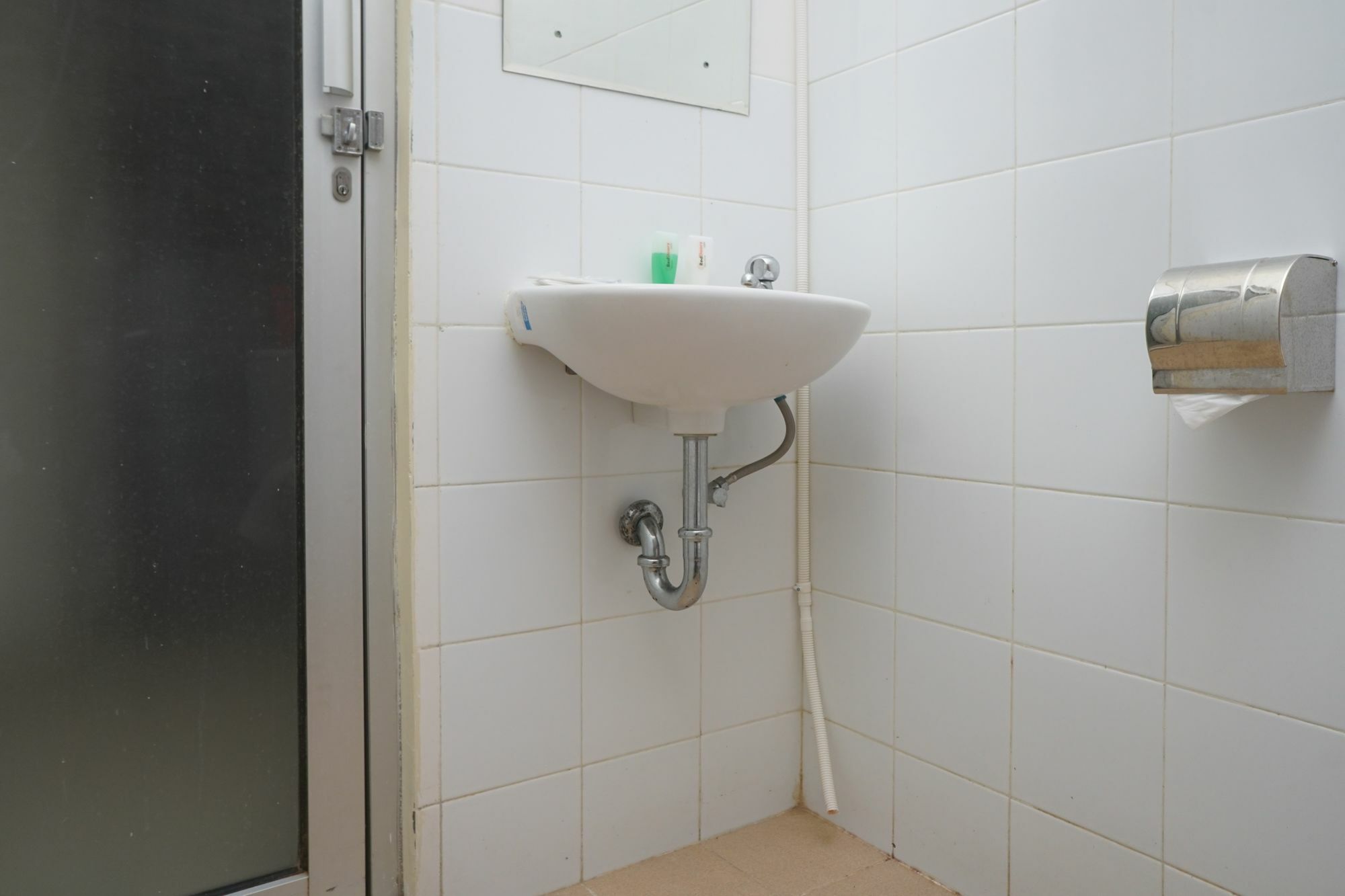 בנדונג Reddoorz Plus @ Ciumbuleuit Area מראה חיצוני תמונה