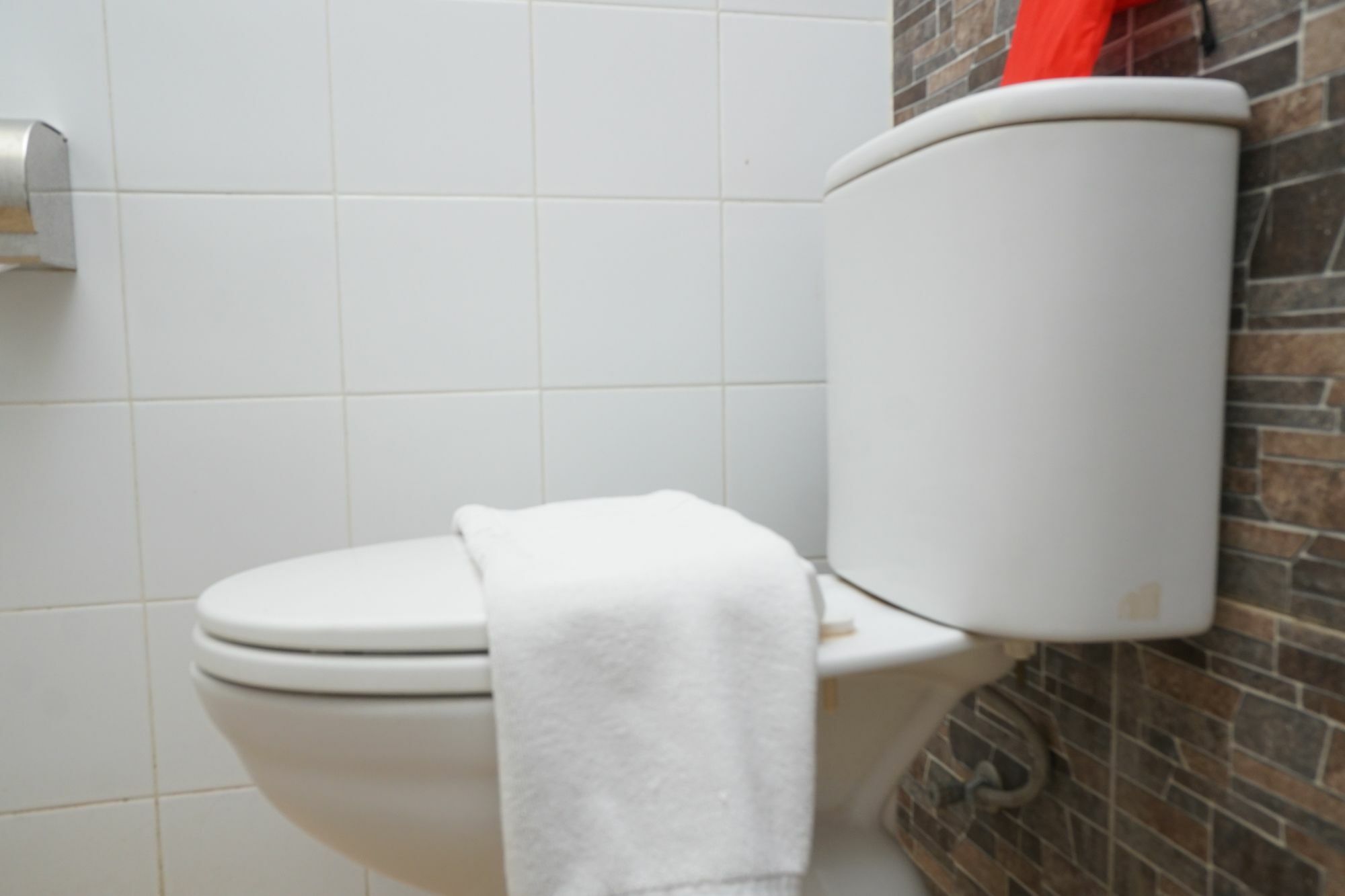 בנדונג Reddoorz Plus @ Ciumbuleuit Area מראה חיצוני תמונה