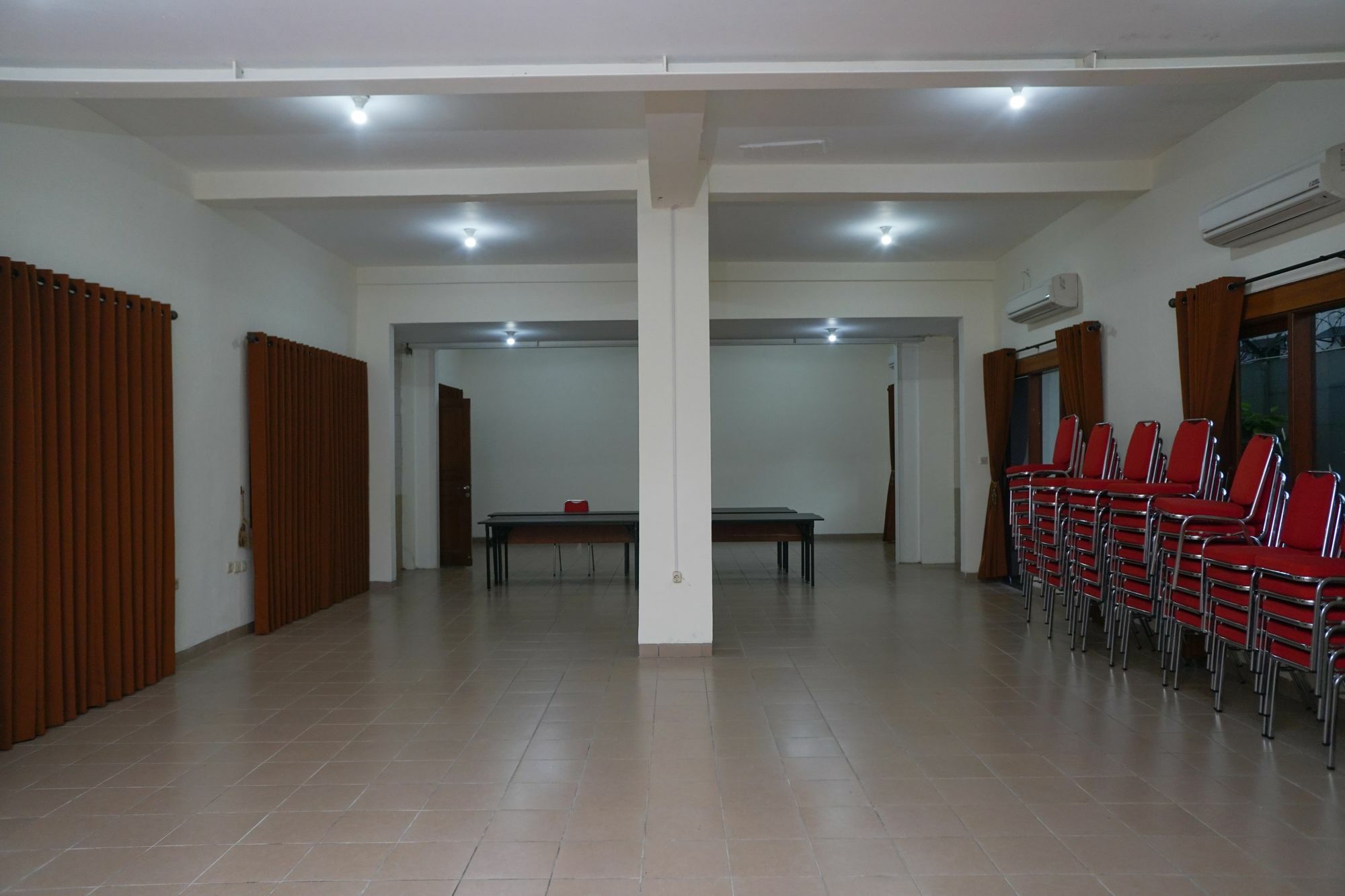 בנדונג Reddoorz Plus @ Ciumbuleuit Area מראה חיצוני תמונה