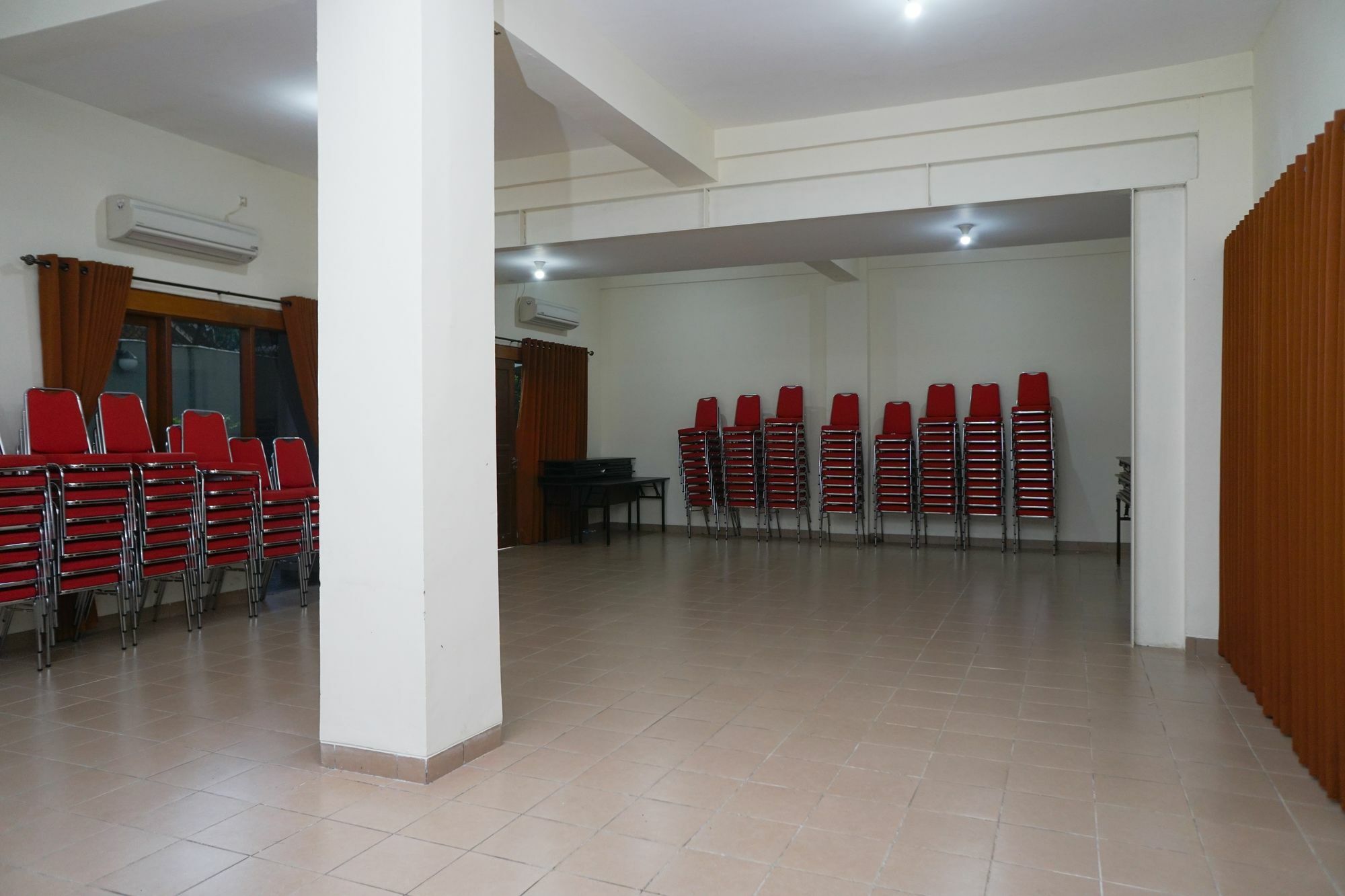בנדונג Reddoorz Plus @ Ciumbuleuit Area מראה חיצוני תמונה