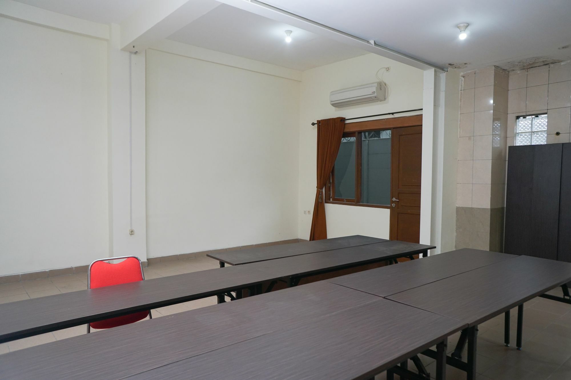 בנדונג Reddoorz Plus @ Ciumbuleuit Area מראה חיצוני תמונה