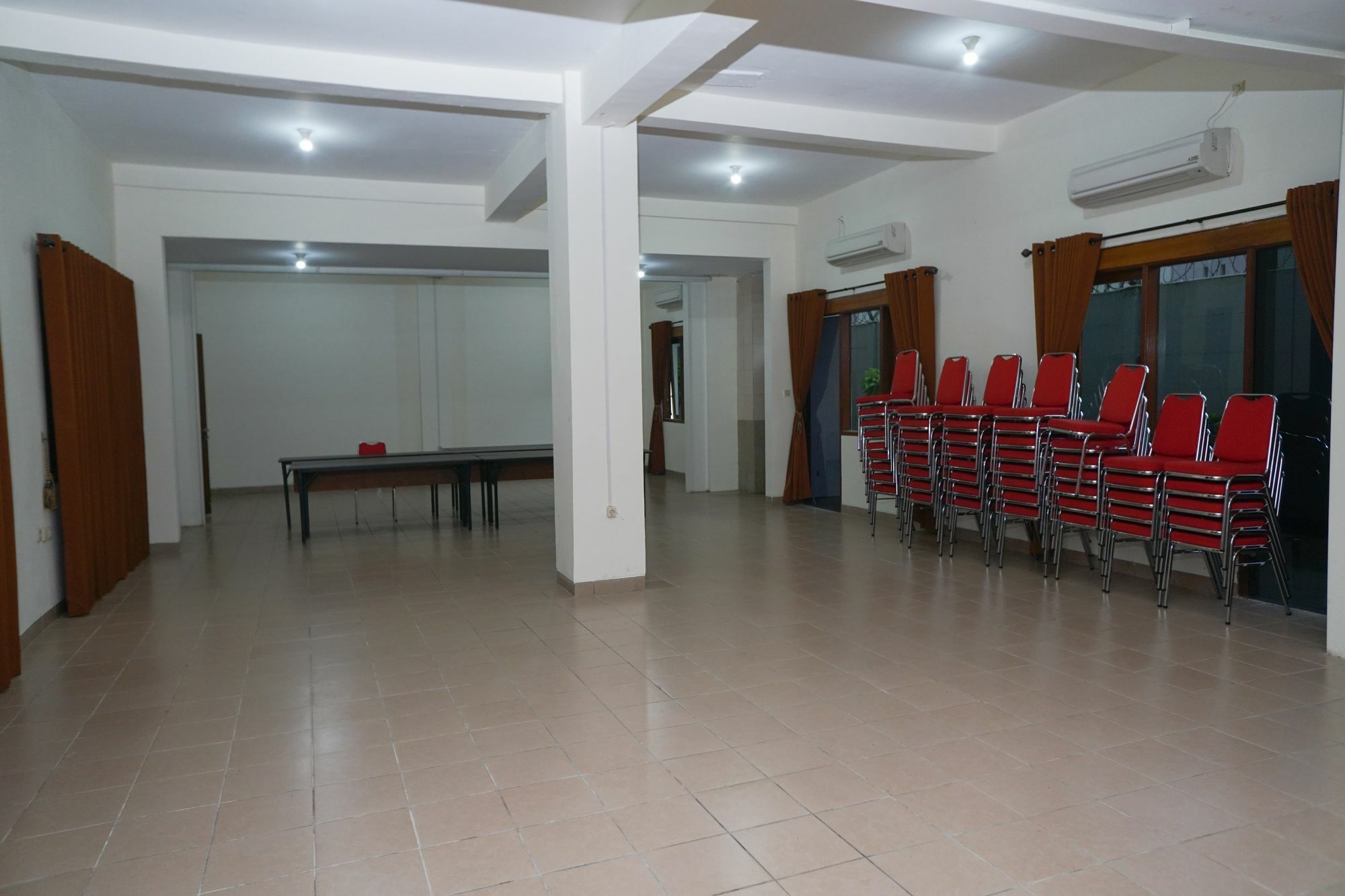 בנדונג Reddoorz Plus @ Ciumbuleuit Area מראה חיצוני תמונה